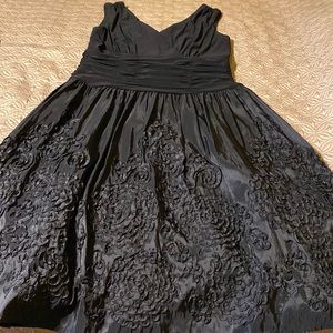 Jessica Howard knee length taffeta skirted cocktail dress